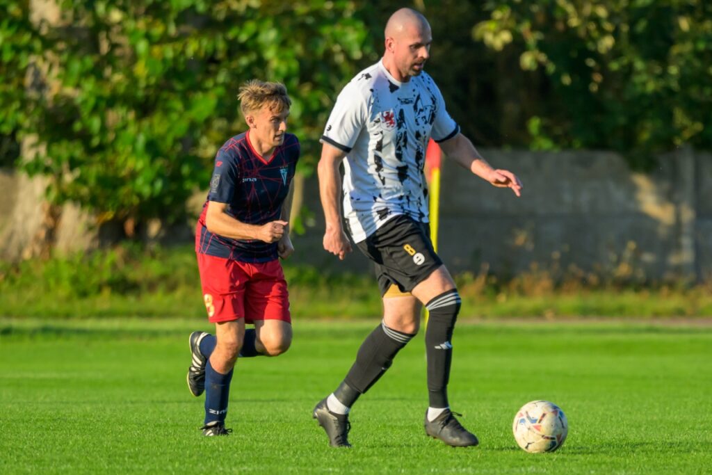 Stowarzyszenia Victoria Sianów z Polonią Płoty Old Boys w Sianowie 11