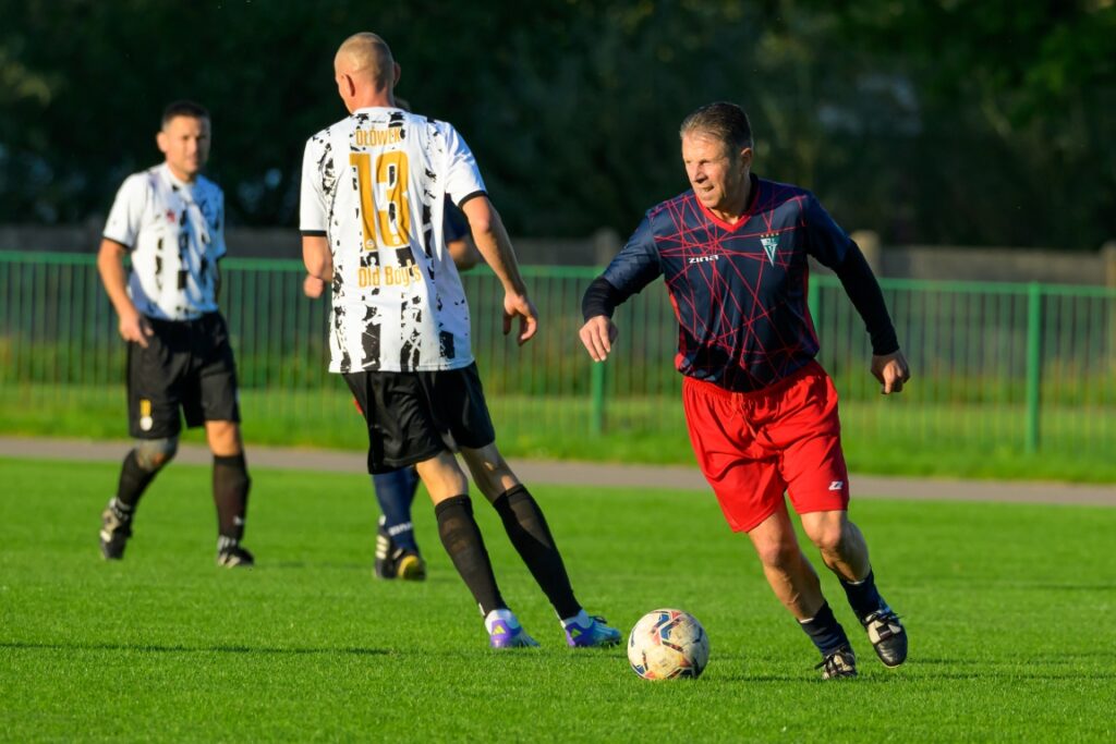 Stowarzyszenia Victoria Sianów z Polonią Płoty Old Boys w Sianowie 14