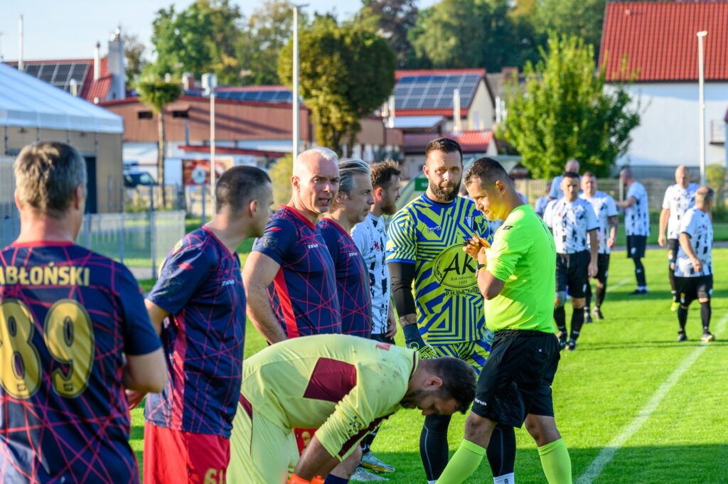 Stowarzyszenia Victoria Sianów z Polonią Płoty Old Boys w Sianowie 20