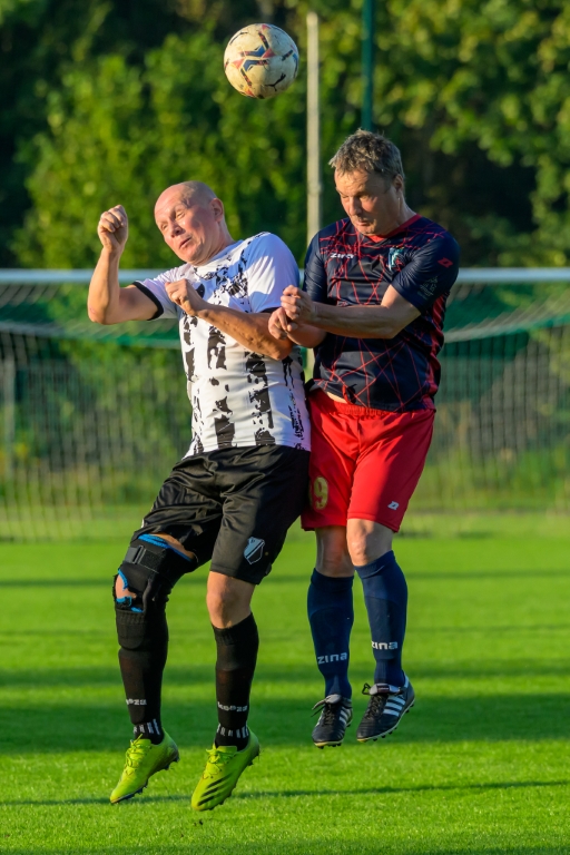 Stowarzyszenia Victoria Sianów z Polonią Płoty Old Boys w Sianowie 5