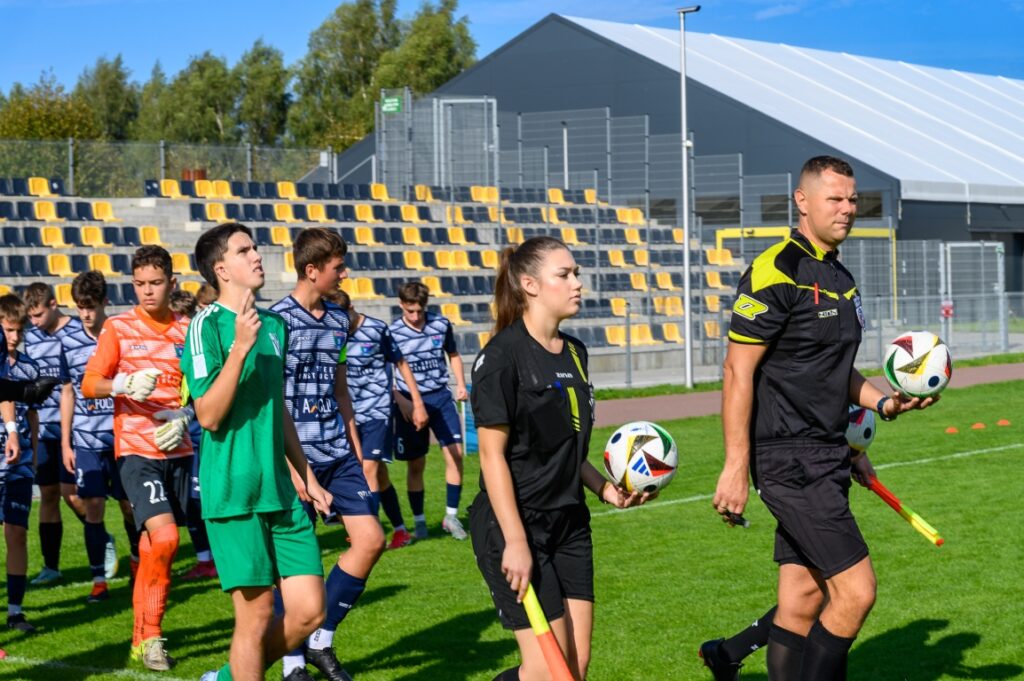 juniorzy młodsi Victorii z Żakami II Szczecin w Sianowie 9