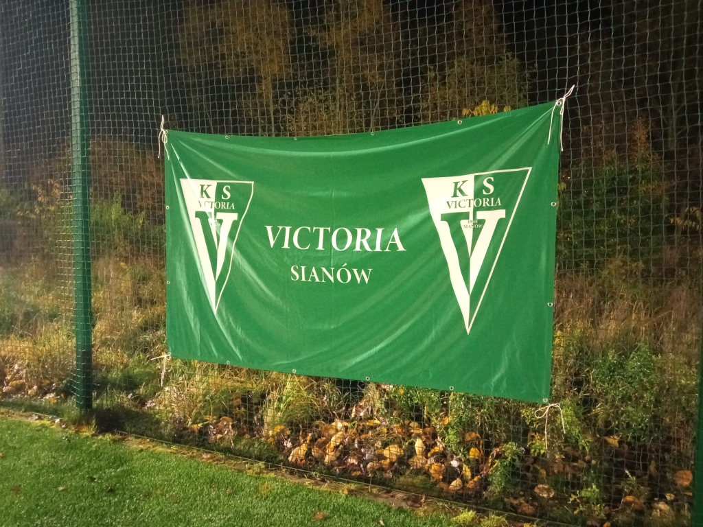 Młodzicy Victorii i seniorki UKS Victoria SP 2 prowadzą w swoich grupach! 5